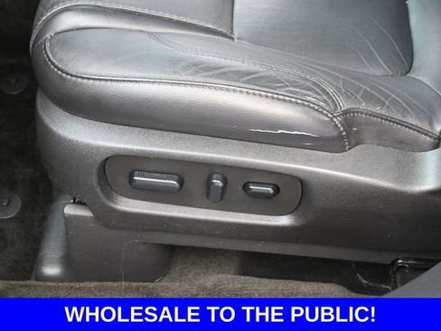 Used 2015 Ford Explorer XLT w/ Equipment Group 202A AWD/4WD image 14