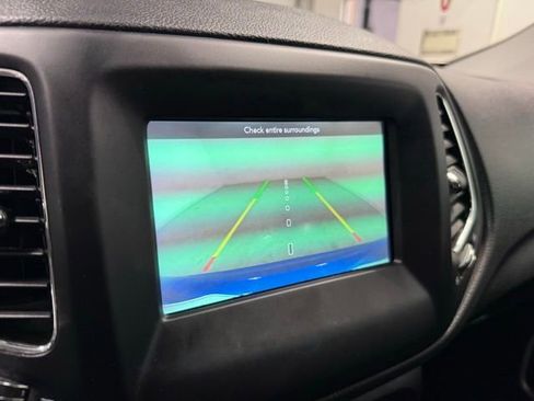 Used 2019 Jeep Compass Latitude w/ Popular Equipment Group image 19