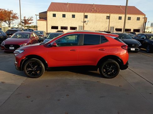 Used 2024 Buick Encore GX Sport Touring image 4