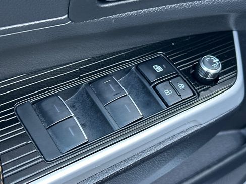 Used 2025 Toyota Sienna XLE Woodland Edition image 13