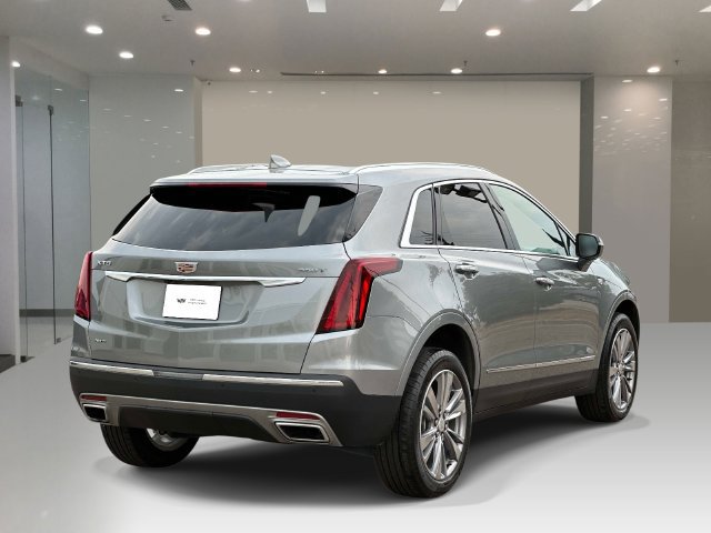Certified 2025 Cadillac XT5 Premium Luxury w/ LPO, Floor Liner Package AWD/4WD image 5