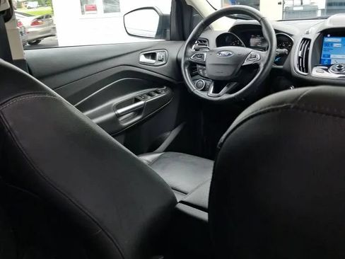 Used 2019 Ford Escape Titanium AWD/4WD image 28
