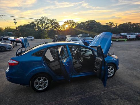 Used 2016 Ford Fiesta SE image 55