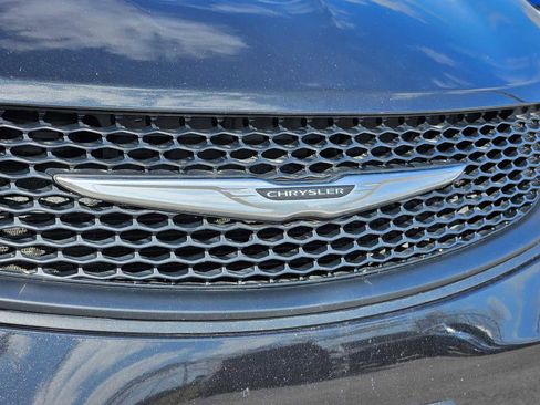 Used 2023 Chrysler Voyager LX image 12