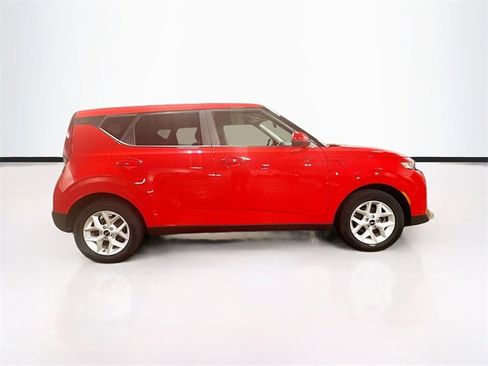 Used 2022 Kia Soul S image 8