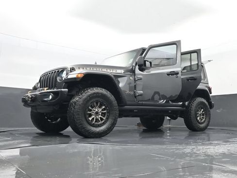 Used 2021 Jeep Wrangler Unlimited Rubicon w/ Dual Top Group AWD/4WD image 35