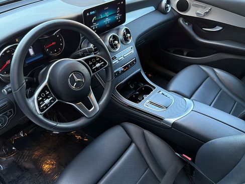 Used 2022 Mercedes-Benz GLC 300 image 9