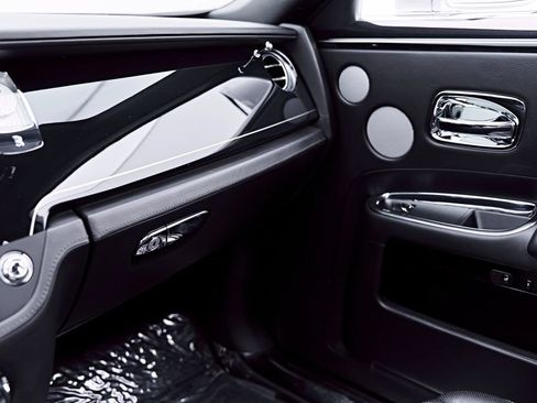 Used 2015 Rolls-Royce Ghost RWD image 83