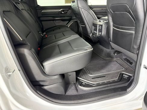 Used 2025 RAM 1500 Limited AWD/4WD image 17