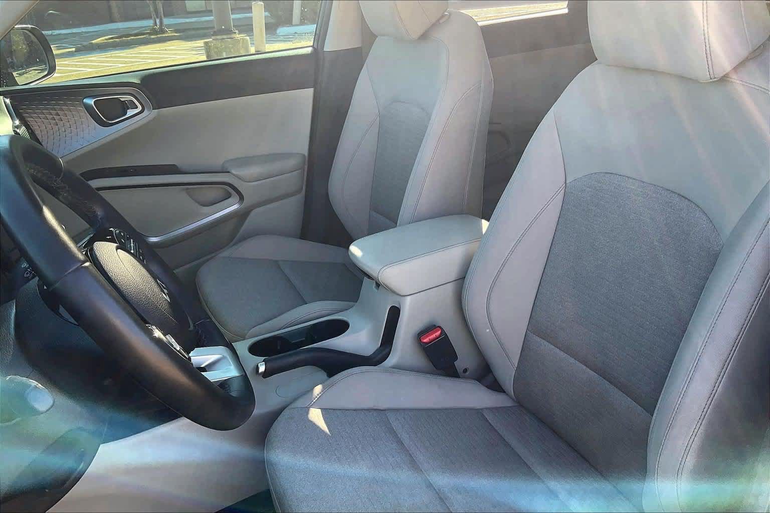 Certified 2024 Kia Soul EX FWD image 10