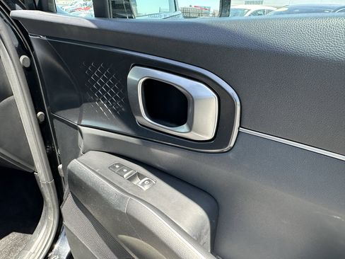 Used 2025 Kia Sorento S w/ Panoramic Sunroof Package FWD image 19