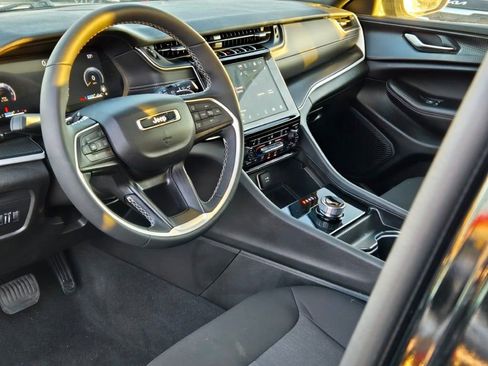 Certified 2024 Jeep Grand Cherokee Laredo X w/ Luxury Tech Group I image 23