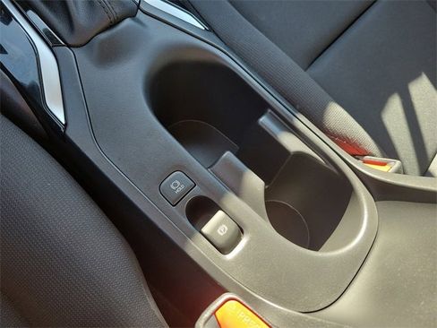 Used 2023 Toyota Corolla LE image 31