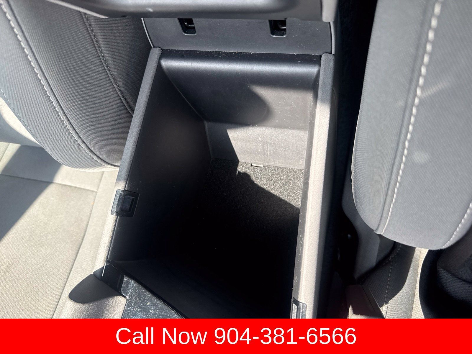 Used 2025 Hyundai Elantra SEL FWD image 33