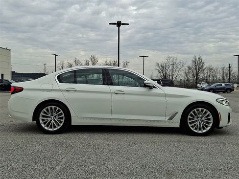 Certified 2023 BMW 530i xDrive w/ Premium Package image 10