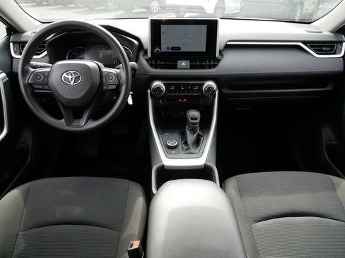 Certified 2025 Toyota RAV4 LE image 10