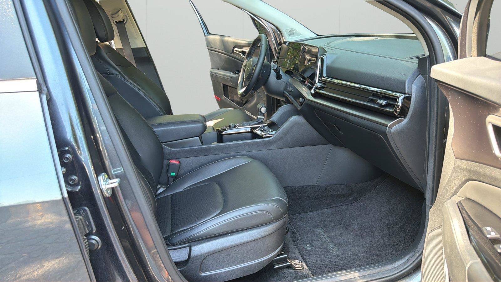 Used 2023 Kia Sportage EX FWD image 14