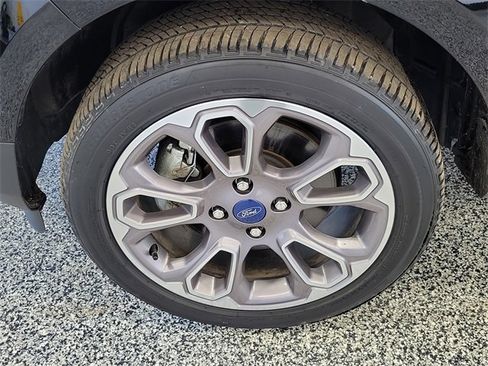 Certified 2022 Ford EcoSport Titanium image 5