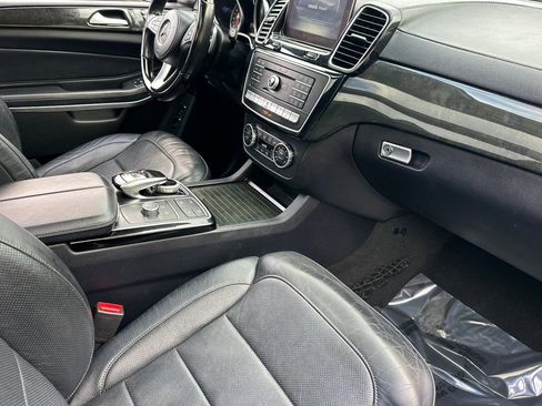 Used 2018 Mercedes-Benz GLS 550 4MATIC image 33