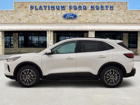 New 2026 Ford Escape SE image 3