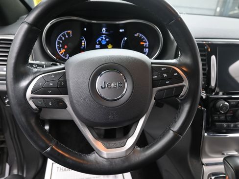 Used 2019 Jeep Grand Cherokee Limited AWD/4WD image 23