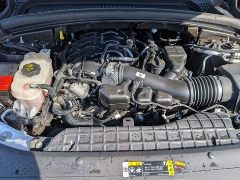 Used 2022 Jeep Grand Cherokee Limited AWD/4WD image 41
