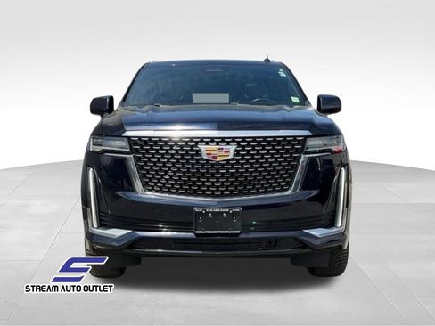 Used 2022 Cadillac Escalade ESV Premium Luxury AWD/4WD image 2