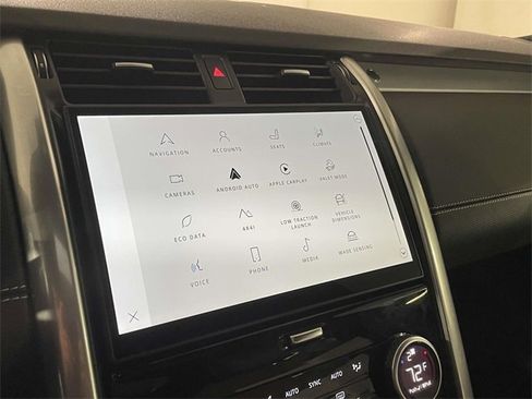 Used 2025 Land Rover Discovery Dynamic SE image 31