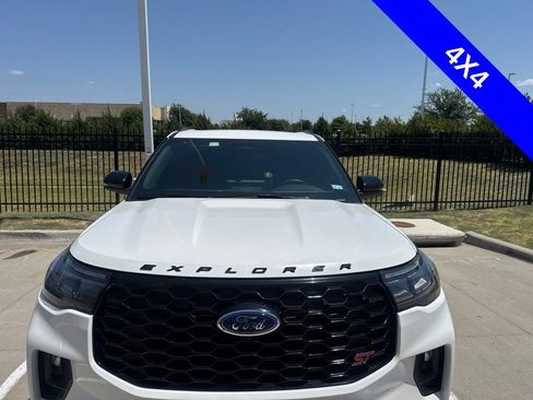 Used 2025 Ford Explorer ST w/ Sun And Sound Package AWD/4WD image 8