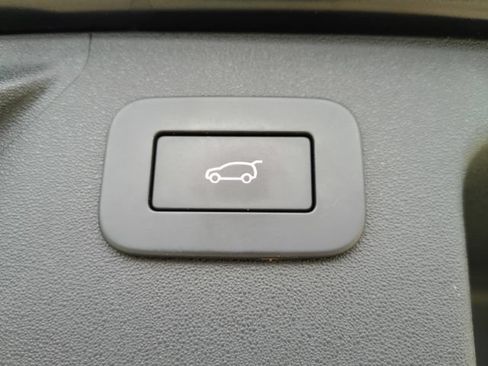 Used 2023 Land Rover Discovery Sport S R-Dynamic AWD/4WD image 29