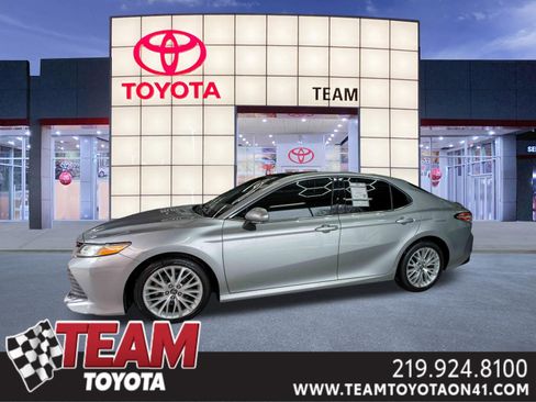 Used 2019 Toyota Camry XLE image 1