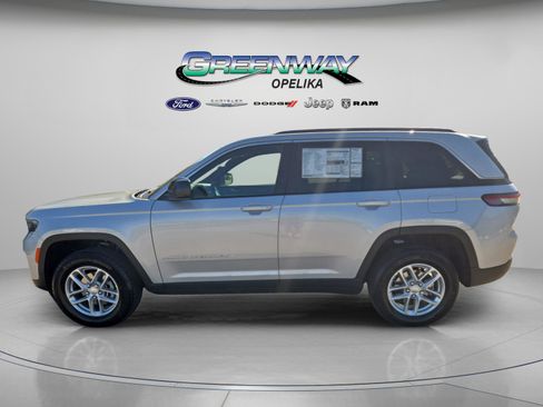 New 2025 Jeep Grand Cherokee Laredo X image 4