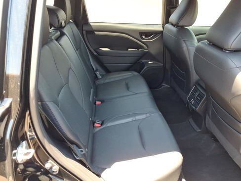 Certified 2025 Subaru Forester Limited AWD/4WD image 23