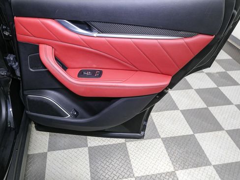 Used 2020 Maserati Levante S GranSport image 26
