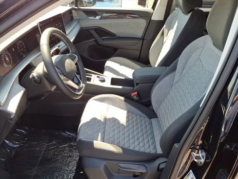 New 2025 Volkswagen Tiguan S image 10