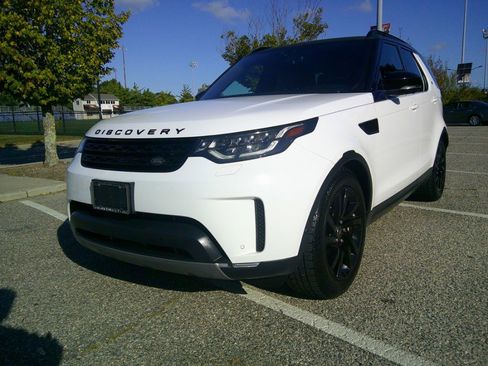 Used 2018 Land Rover Discovery HSE image 21