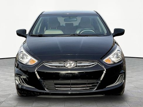 Used 2016 Hyundai Accent SE FWD image 2