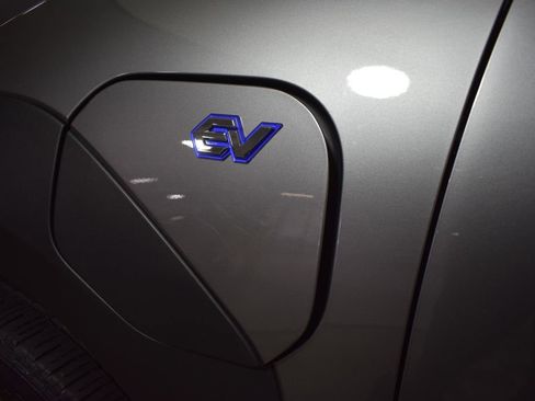 Used 2024 Subaru Solterra AWD/4WD image 41