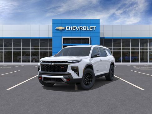 New 2026 Chevrolet Traverse Z71 w/ Enhanced Driving Package AWD/4WD image 8