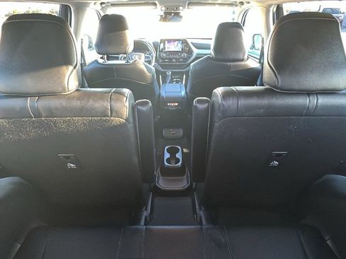 Used 2023 Toyota Highlander L image 35