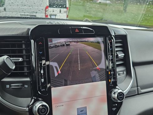 New 2026 RAM 2500 Big Horn AWD/4WD image 19
