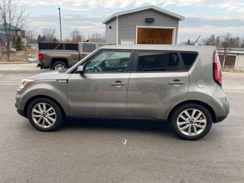 Used 2019 Kia Soul + w/ Primo Package image 7