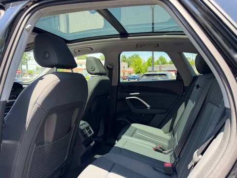 Used 2025 Audi Q5 Premium w/ Convenience Package AWD/4WD image 23