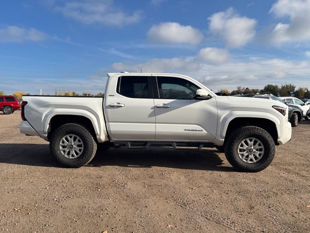 Used 2025 Toyota Tacoma SR5 AWD/4WD image 6