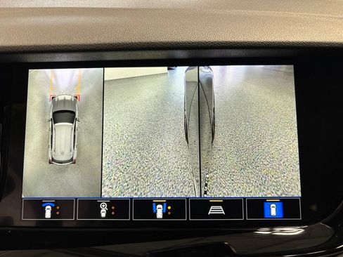 Used 2023 Buick Envision Avenir AWD/4WD image 28