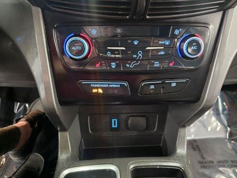 Used 2018 Ford Escape SE w/ Ford Safe & Smart Package FWD image 23