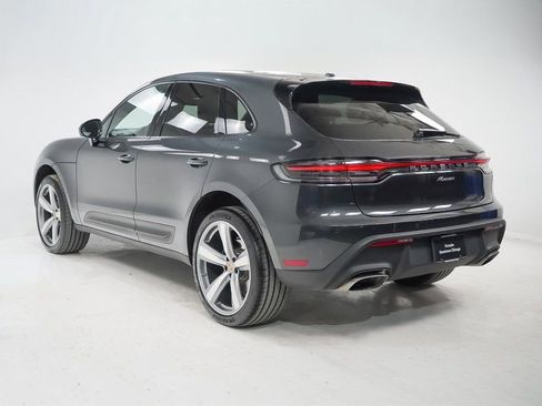 Certified 2025 Porsche Macan image 3