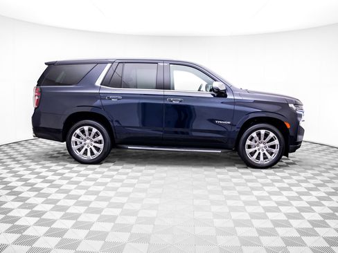 Used 2021 Chevrolet Tahoe Premier w/ Premium Package AWD/4WD image 6