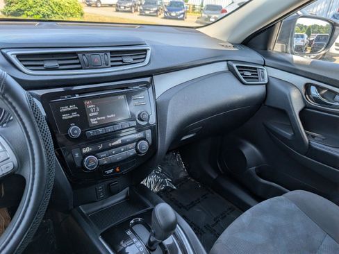Used 2016 Nissan Rogue SV FWD image 20