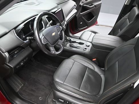 Used 2019 Chevrolet Traverse LT w/ LT Premium Package AWD/4WD image 9